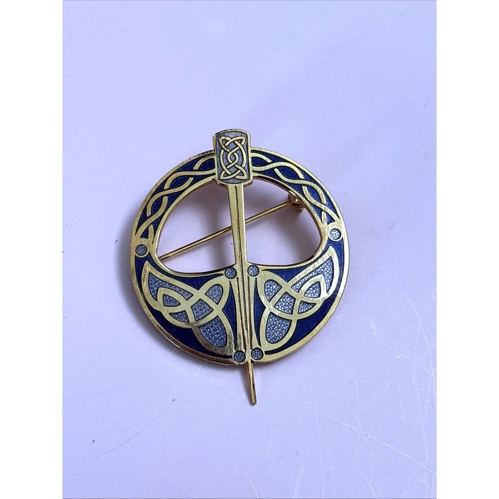 Vintage Celtic Sea Gems Triskelion Knotwork Enamel Gold Tone Brooch Pin